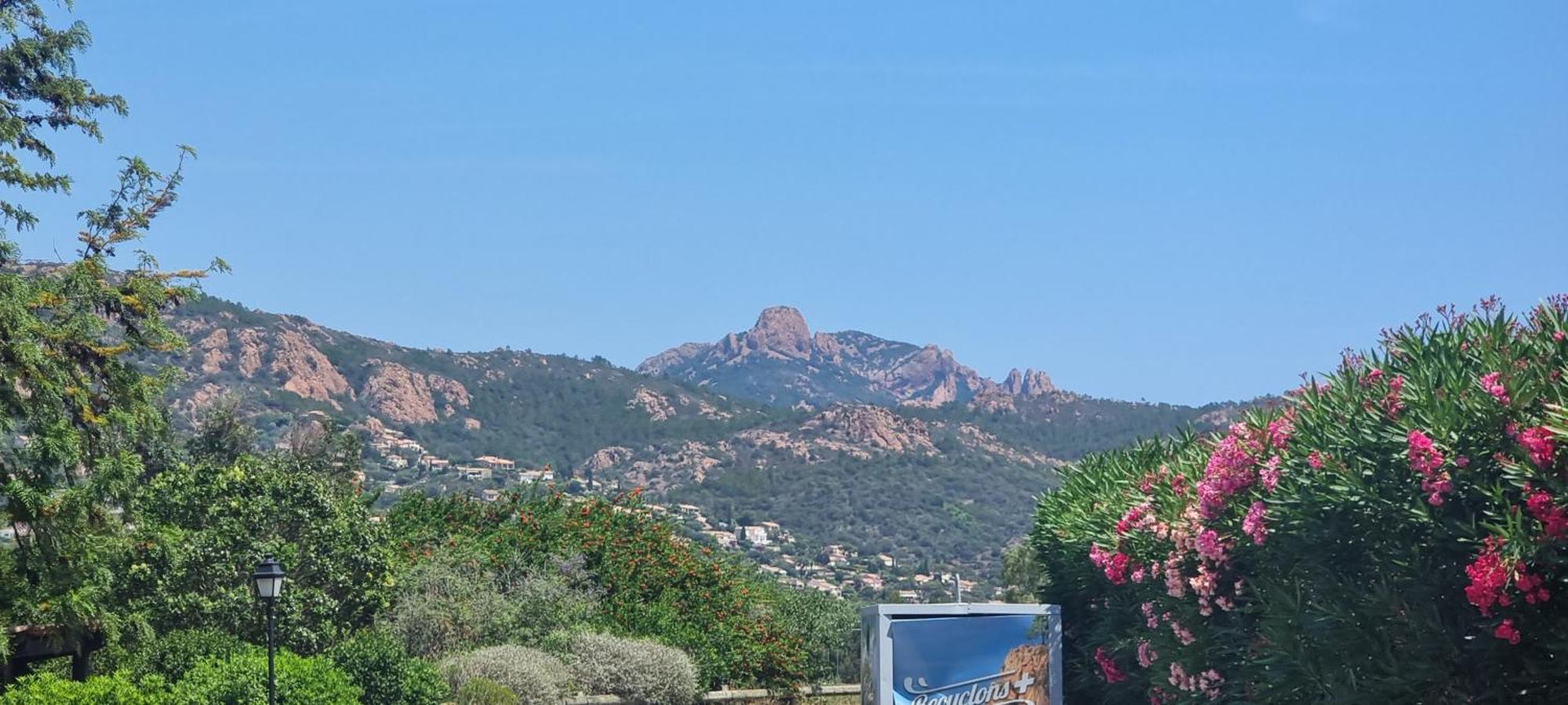 Agay Cap Esterel Le Hameau F2 Clim Plein Sud Dernier Etage Magnifique Vue Mer Saint-Raphaël Exterior foto